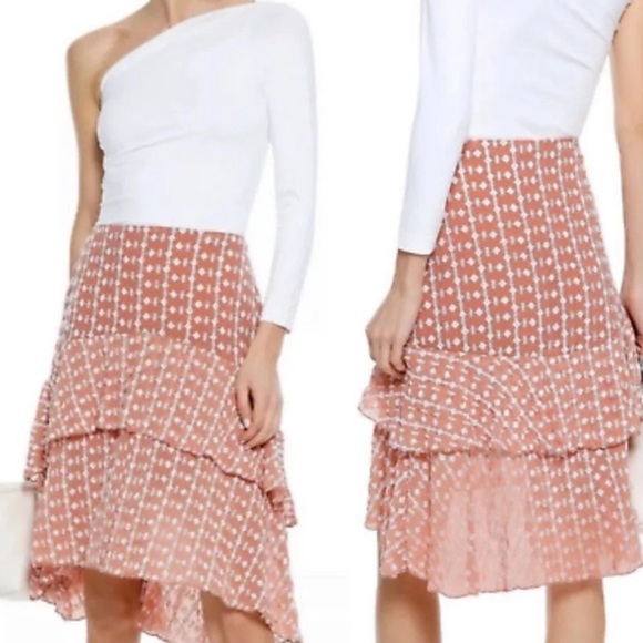 Walter Baker, stunning & flattering skirt, dusty rose color